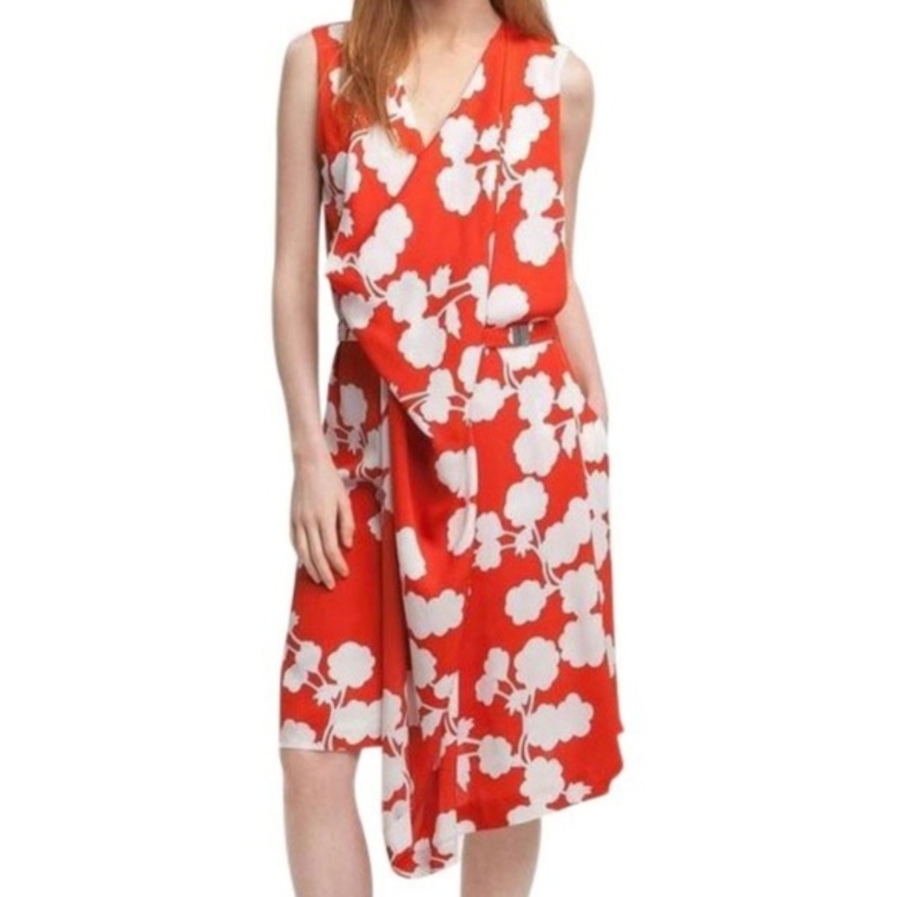 100% Crepe Silk Diane Von Furstenber, & Belt